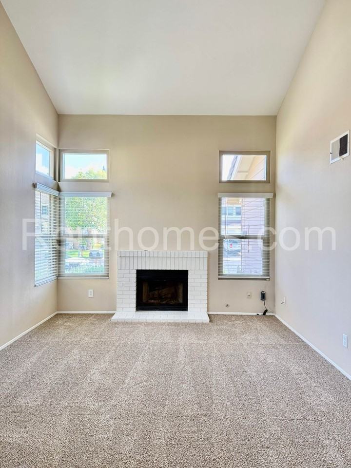 13534 Longfellow Ln - Photo 2 of 29