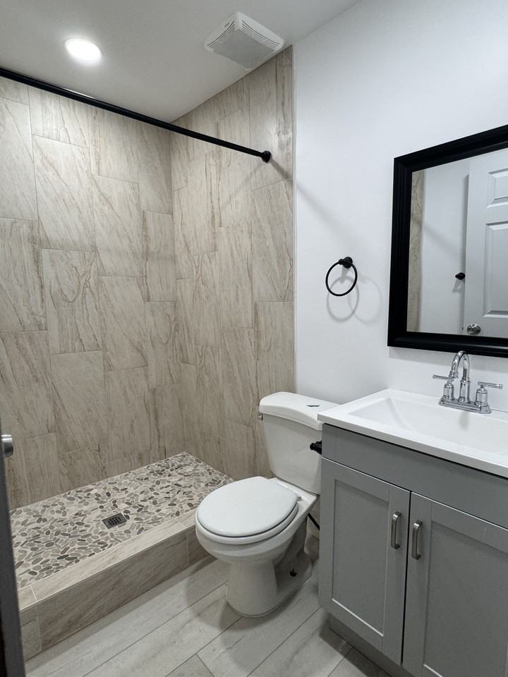 403 Calvin Ln #NA - Photo 2 of 4