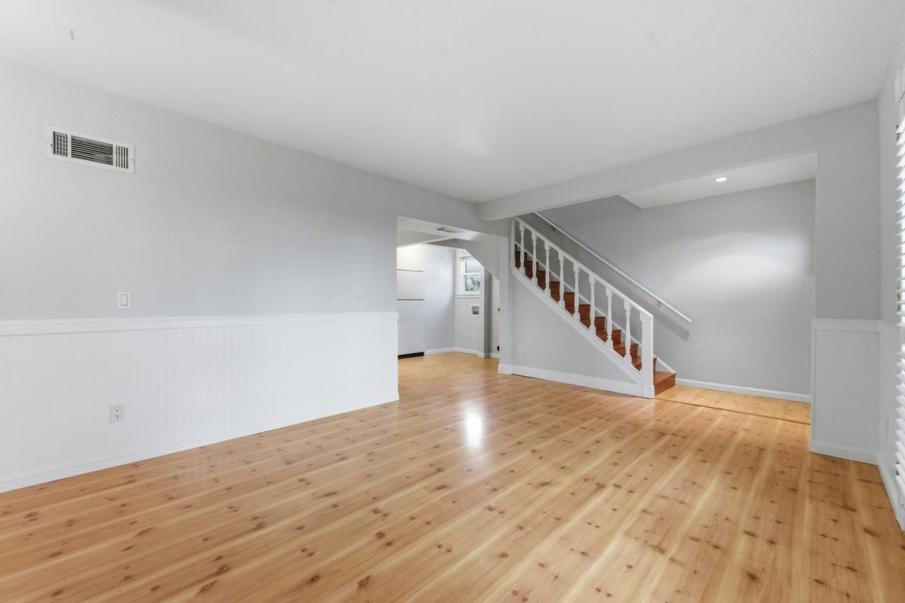 1901 Spencer St - Photo 6 of 31