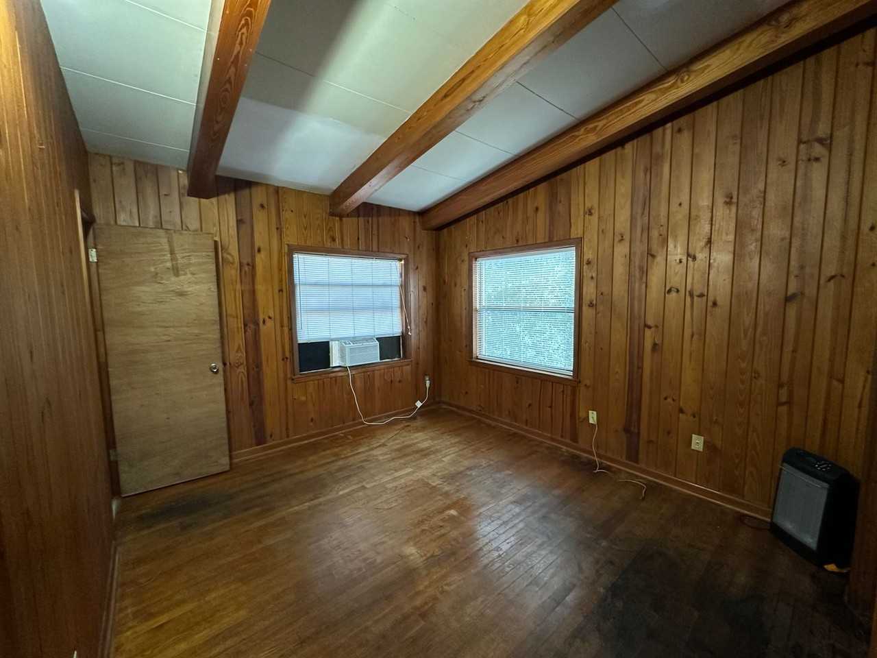 817 Edgewood St - Photo 4 of 5