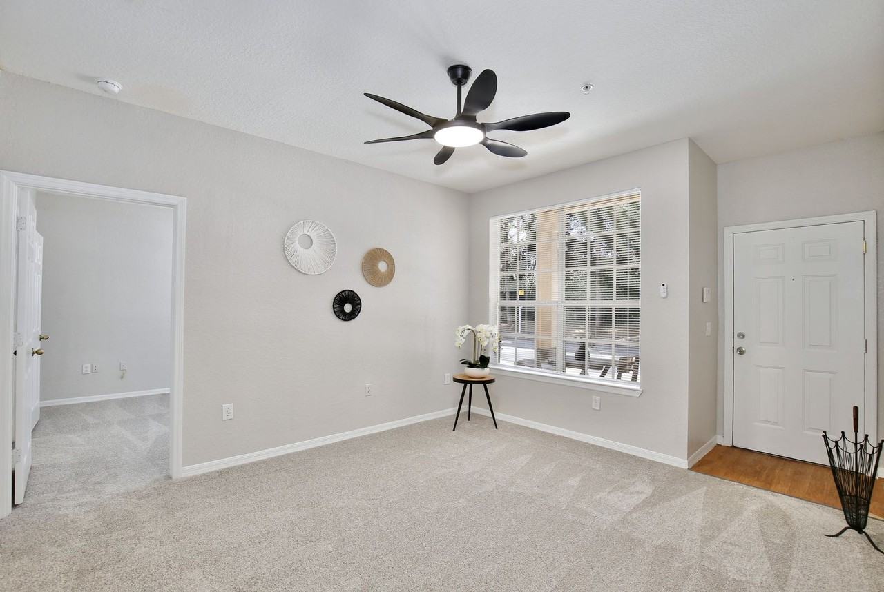 824 Grand Regency Pointe #100 - Photo 5 of 38