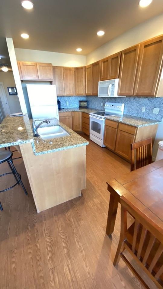 4395 Westshore Dr Ne #103 - Photo 7 of 16