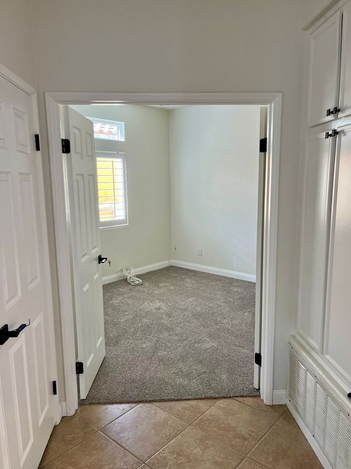 658 Felino Way - Photo 7 of 24