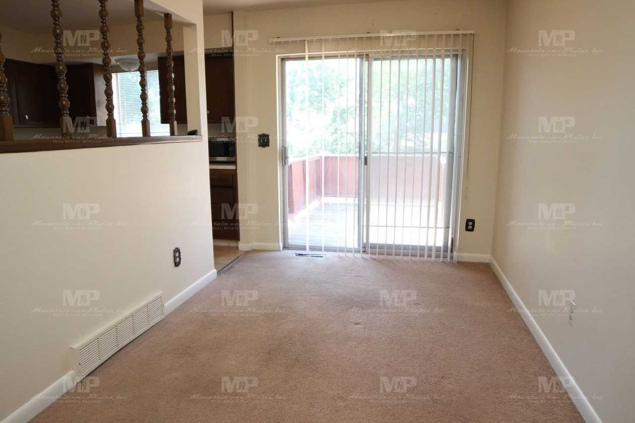 447 W Swallow Rd - Photo 3 of 19