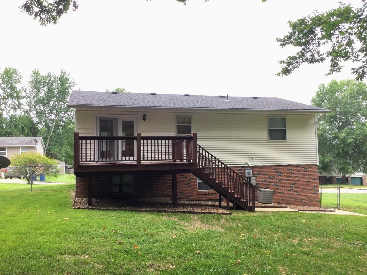 5428 Bagnall Dr - Photo 3 of 19