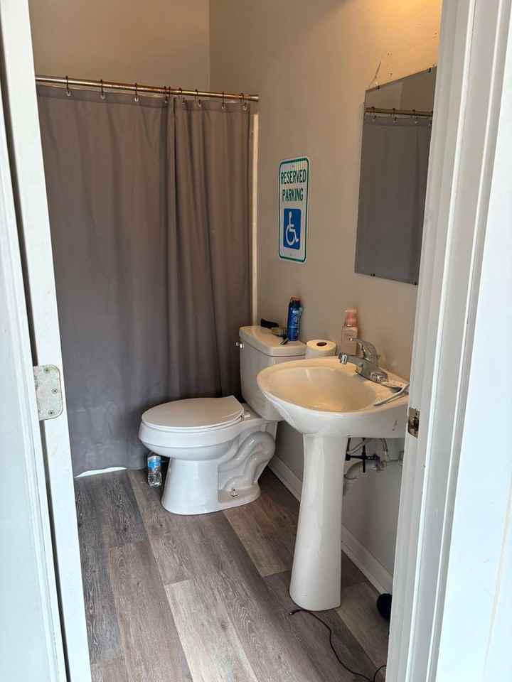 711 W Georgia Ave - Photo 5 of 8