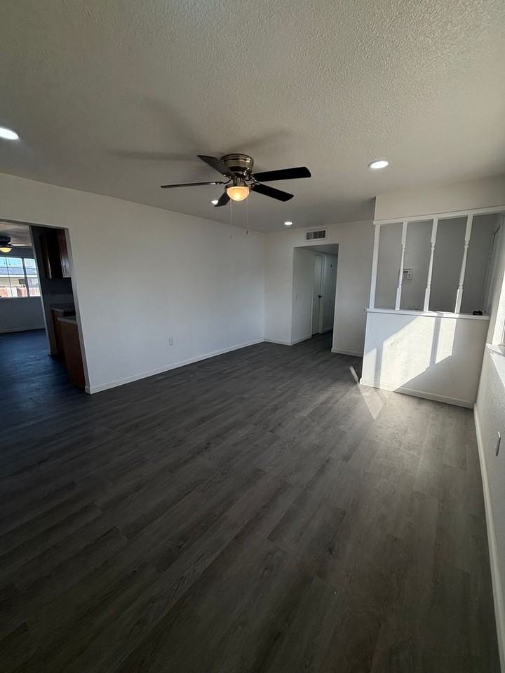 357 W Magnolia St - Photo 3 of 18