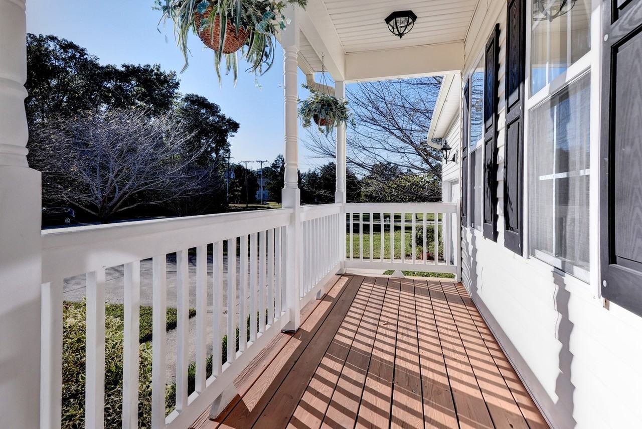 164 Old Field Rd - Photo 3 of 28