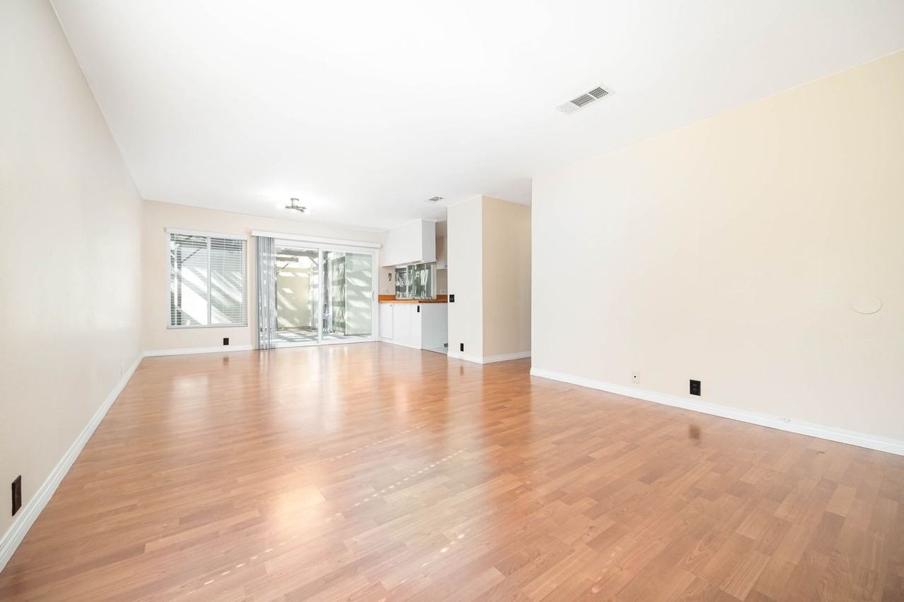 10536 Greenford Dr - Photo 4 of 22