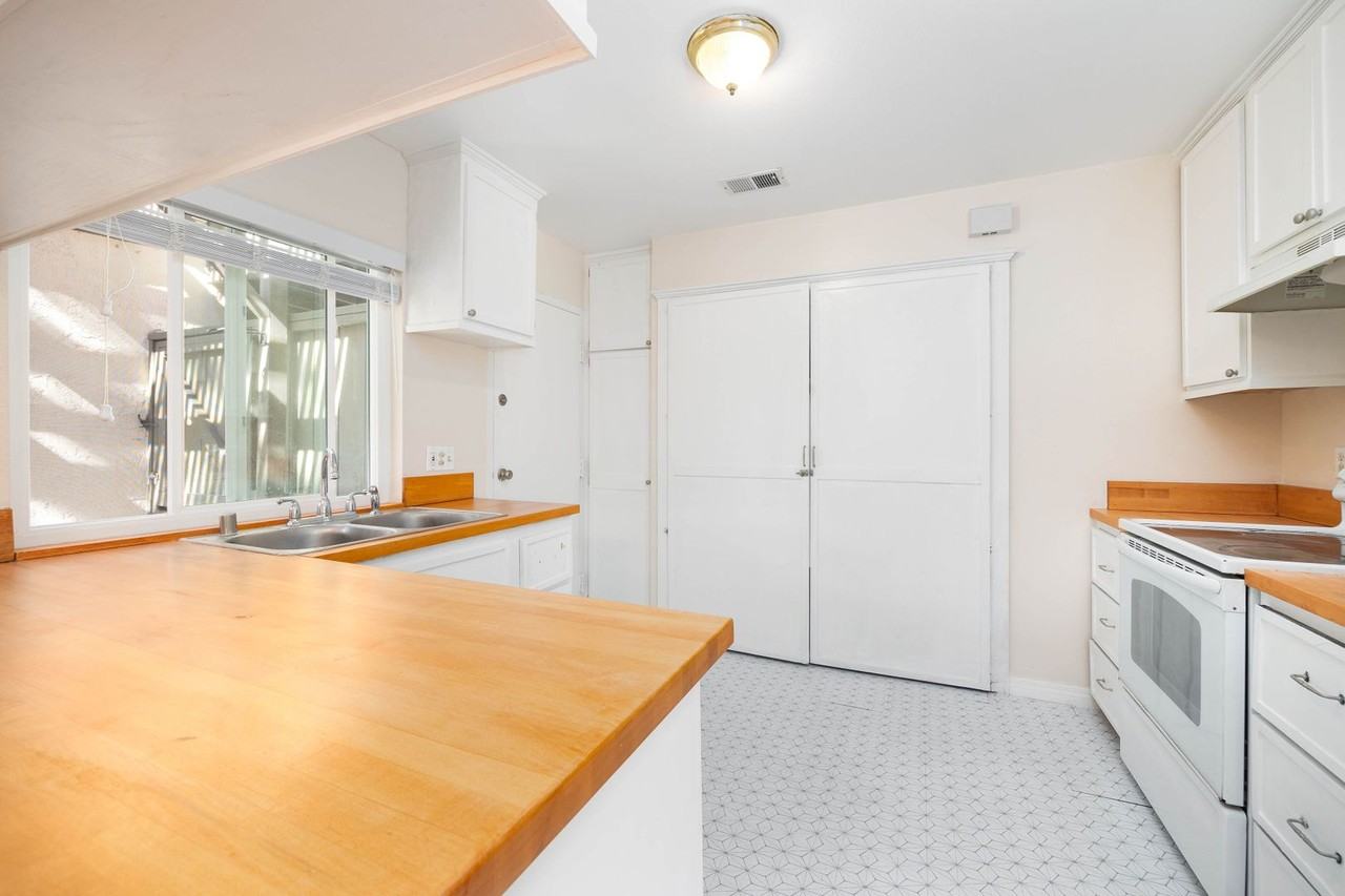 10536 Greenford Dr - Photo 7 of 22