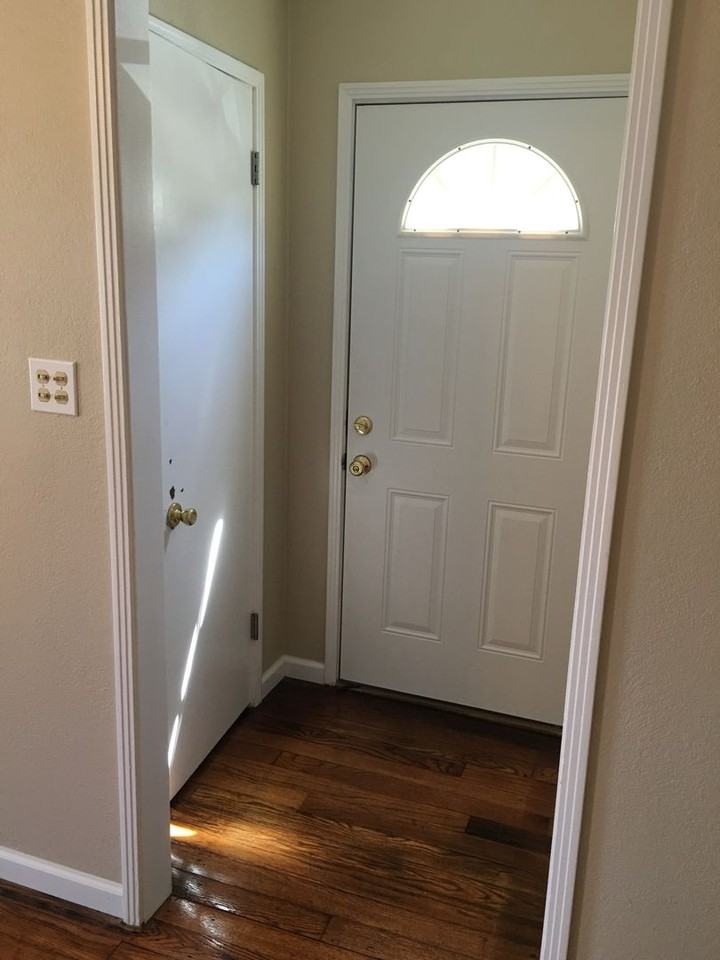 4526 Peach St - Photo 2 of 17