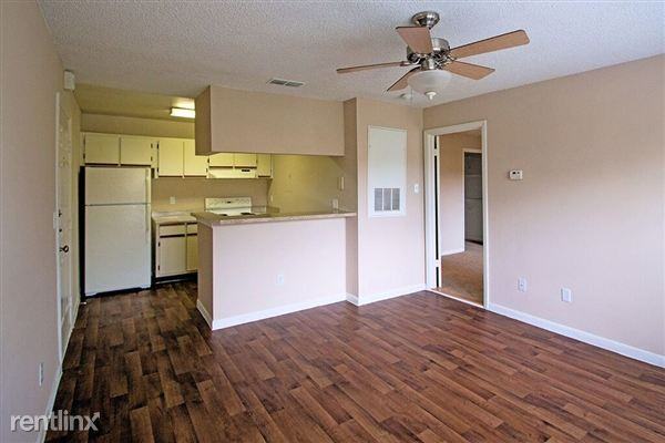 7960 Pine Crossing Cir - Photo 3 of 14