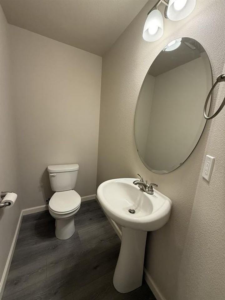 14233 Sw 169th Ave - Photo 6 of 13