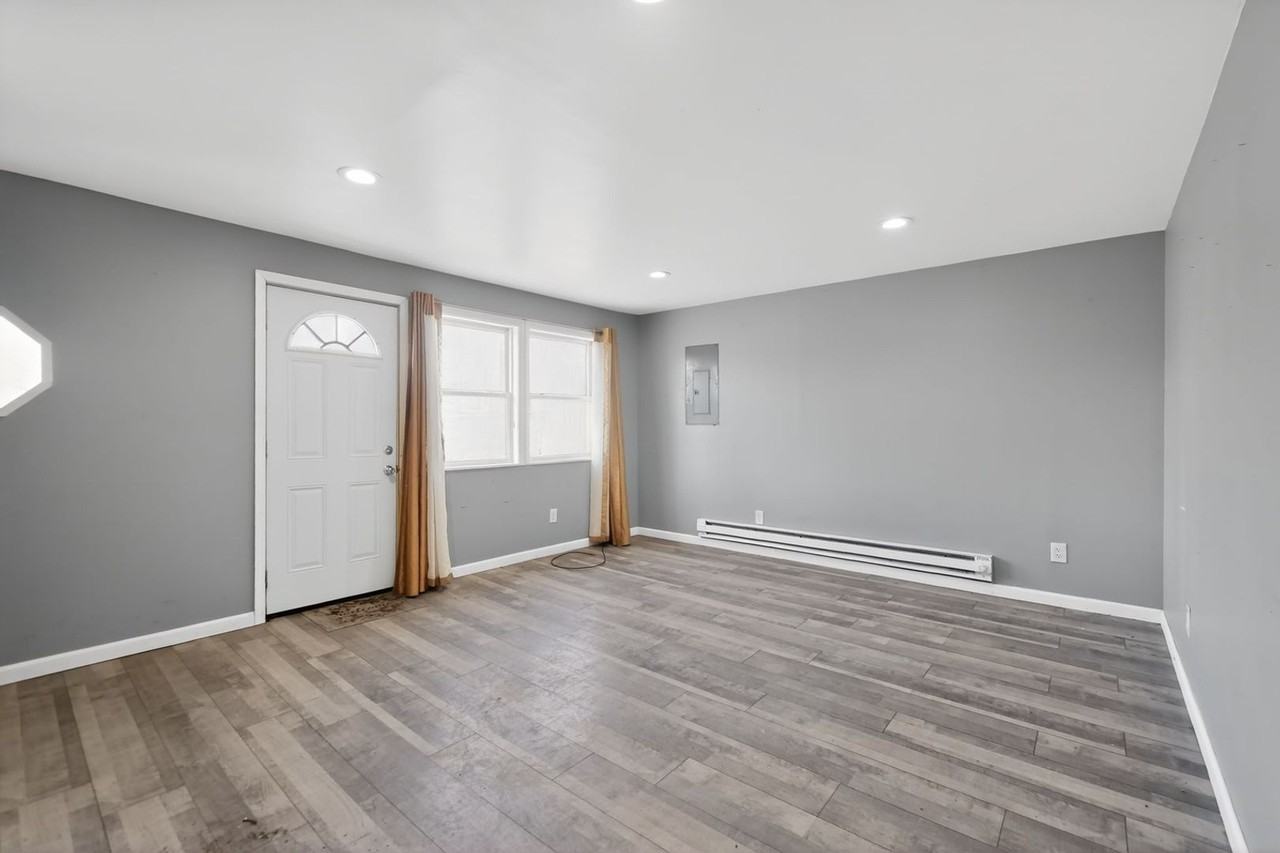 434 Wayne Blvd - Photo 5 of 18