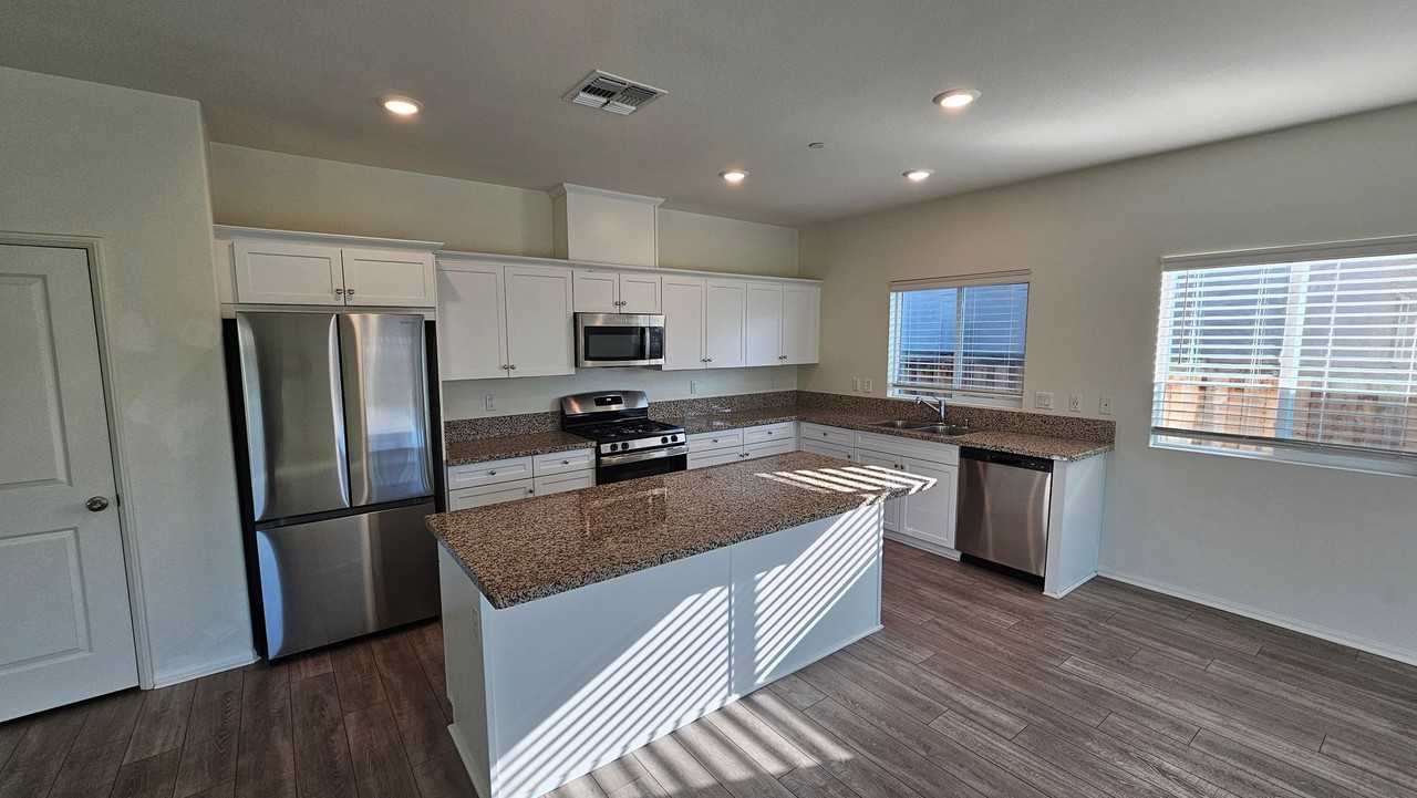 10809 Asunsion Pl - Photo 3 of 32