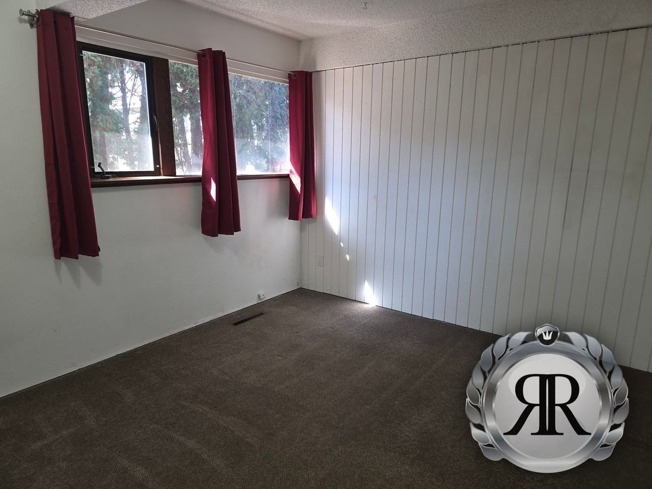 226 1/2 N 37th Ave - Photo 6 of 13