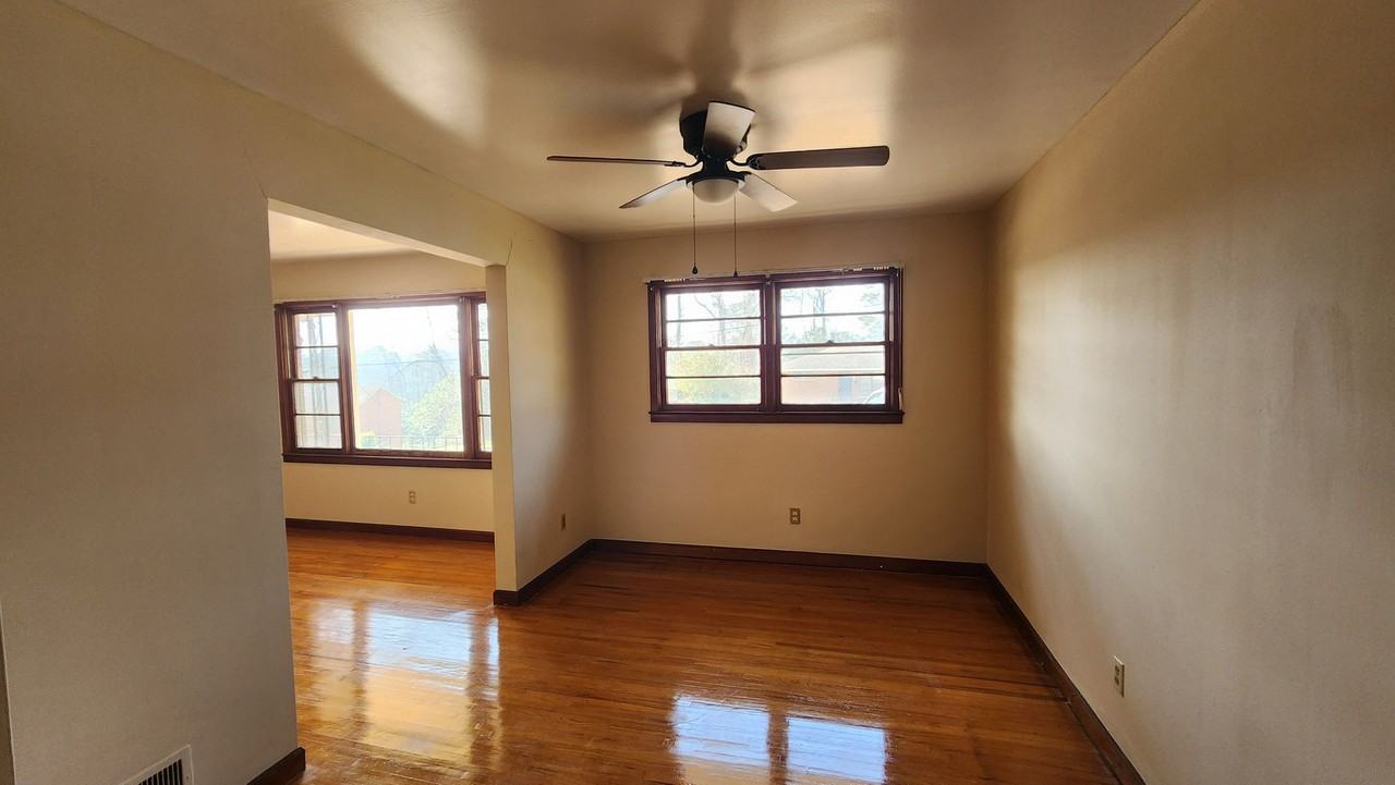 1440 Bowie Ave - Photo 4 of 18