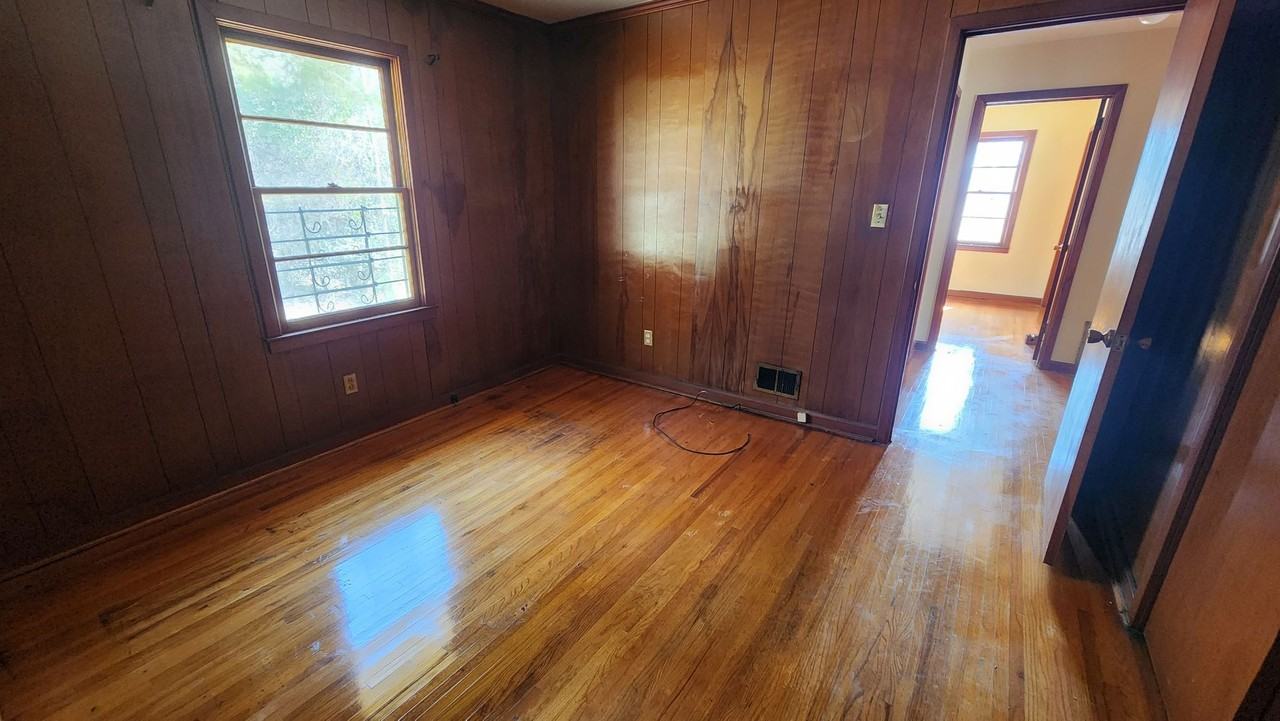 1440 Bowie Ave - Photo 6 of 18