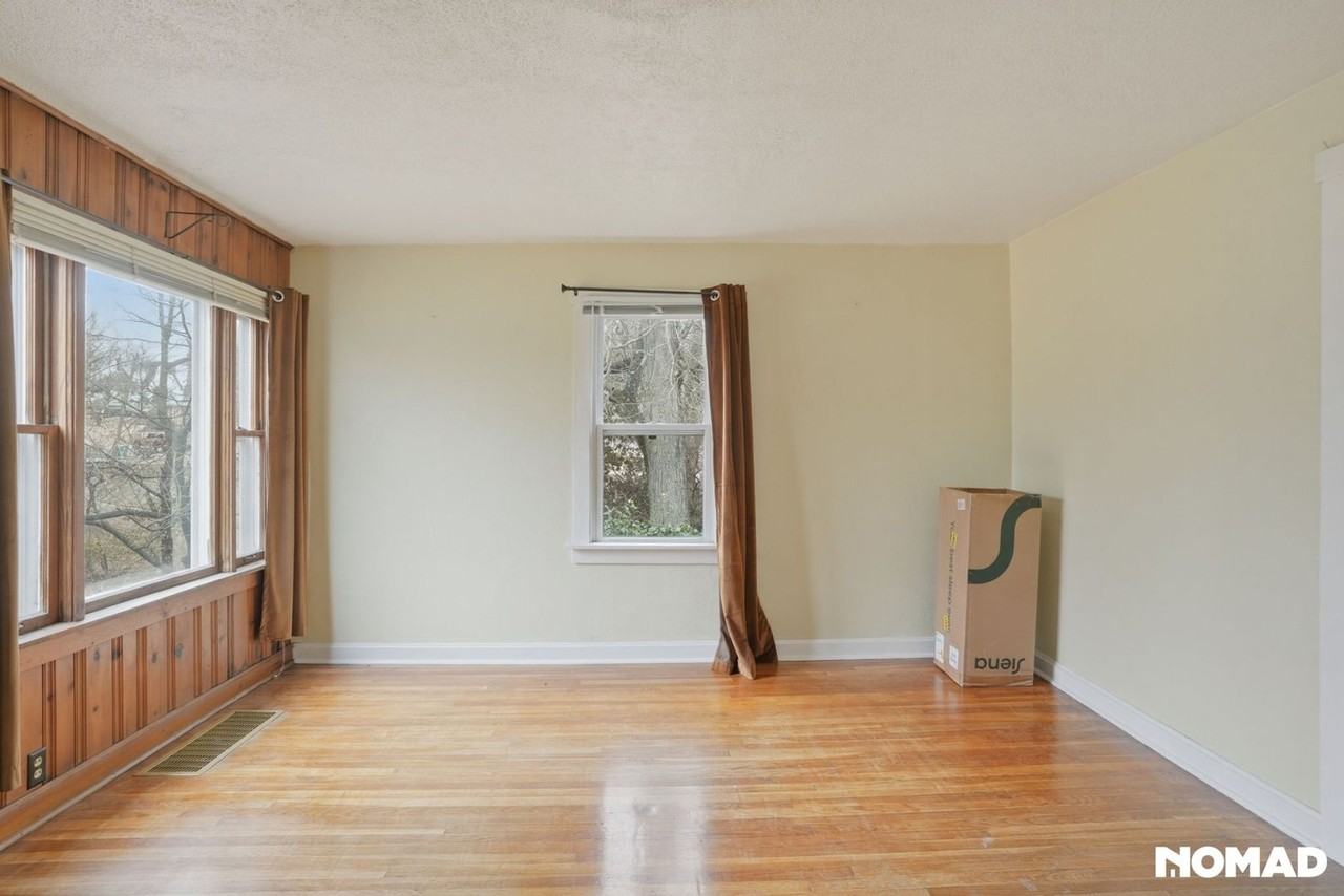 1046 Marshall Ave - Photo 2 of 24