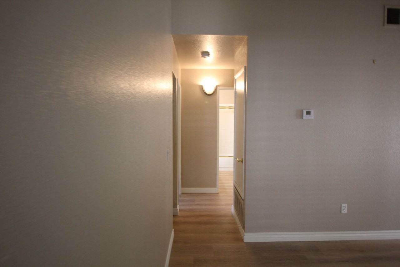 8000 Kroll Way #115 - Photo 6 of 11