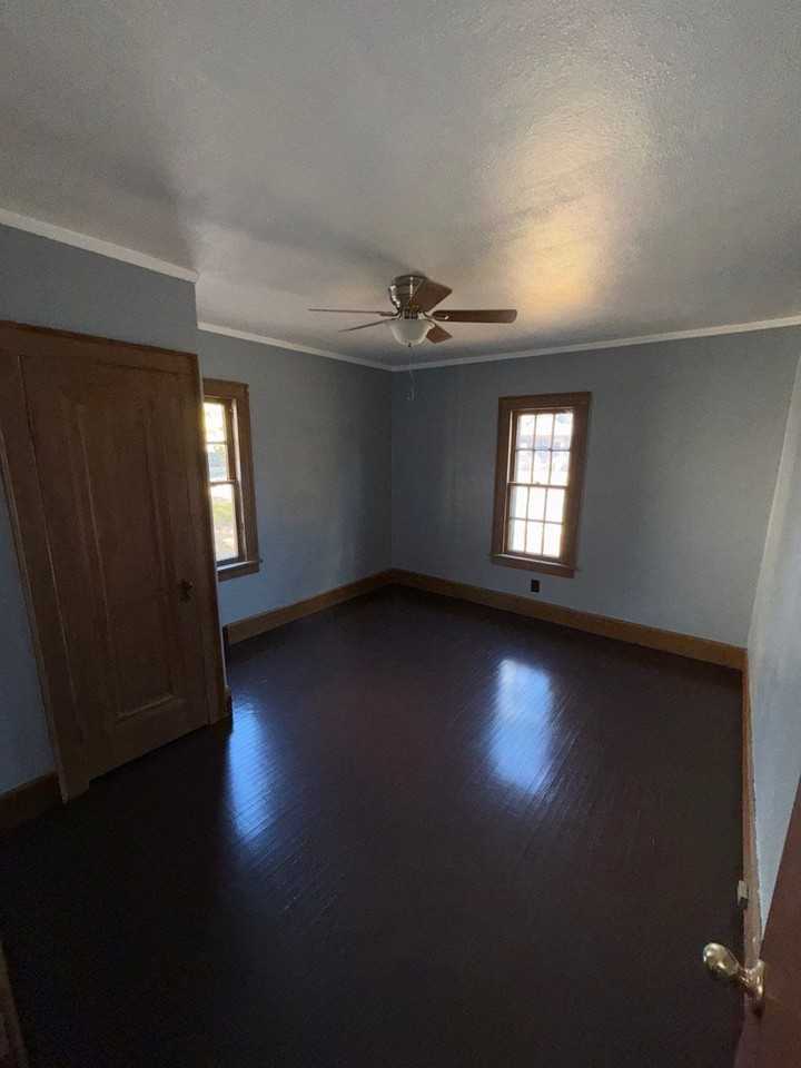 1702 Tacoma Ave #1 - Photo 6 of 10