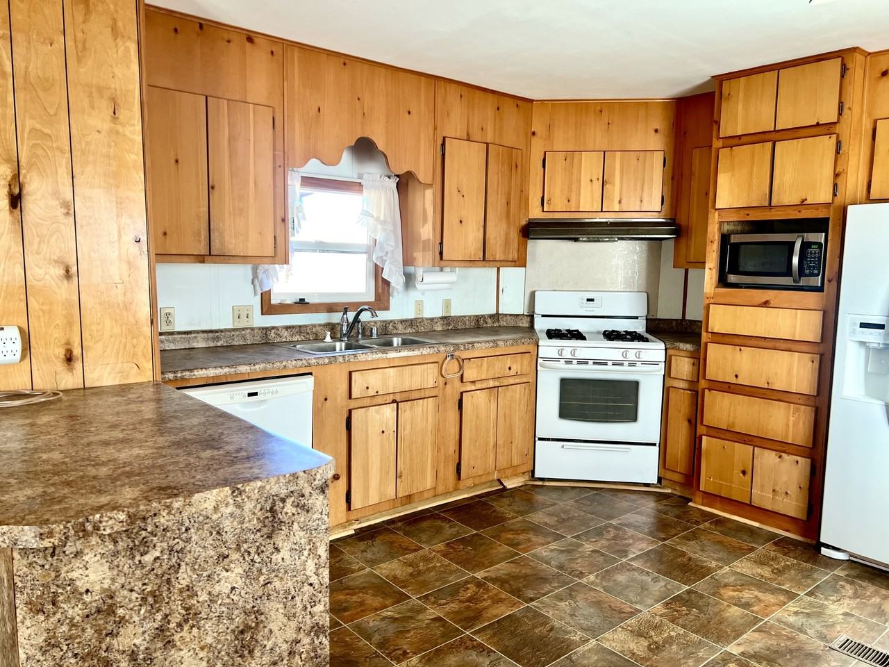 450 N 300 W #1 - Photo 2 of 18