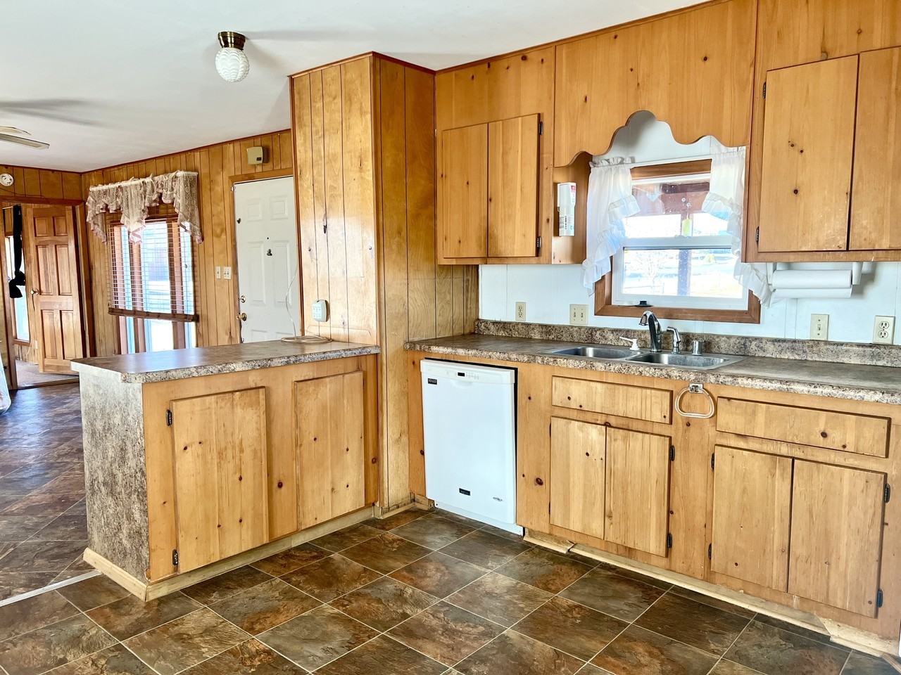 450 N 300 W #1 - Photo 3 of 18