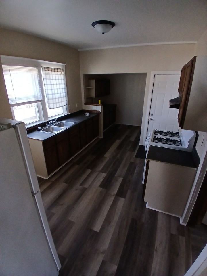 1416 Chestnut St #1 - Photo 4 of 8