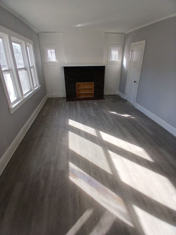 2011 School St #1 - Photo 2 of 10