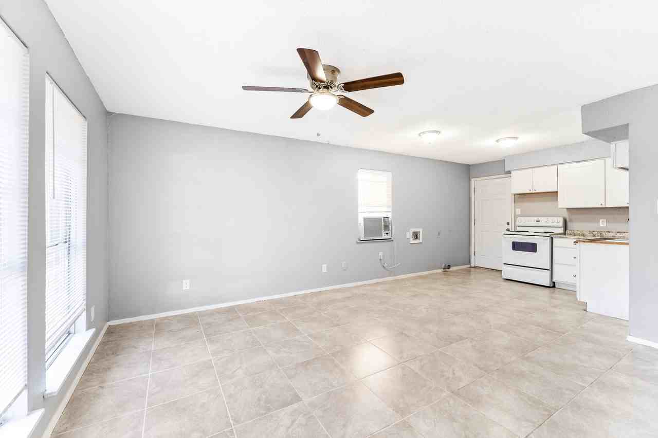 514 Frazier St #1 - Photo 3 of 27