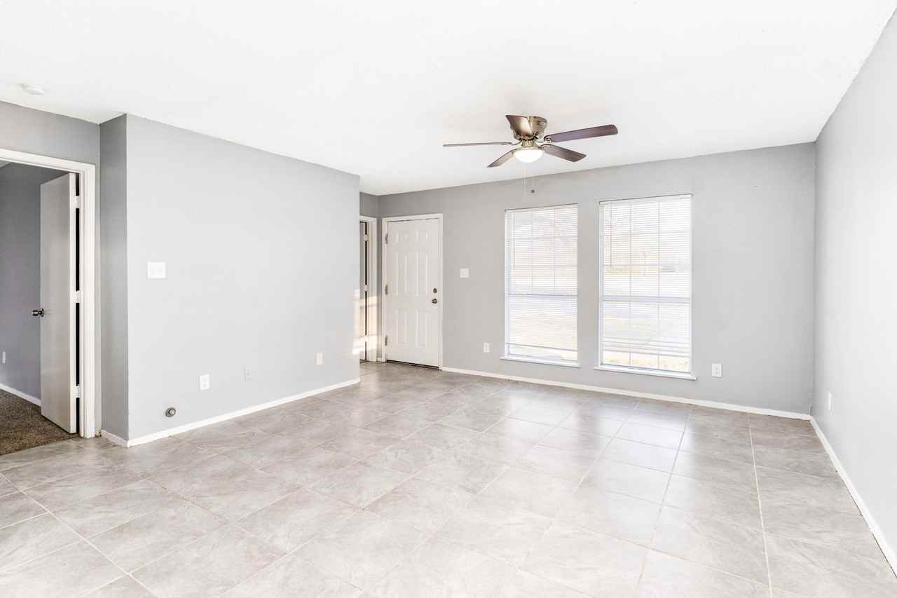 514 Frazier St #1 - Photo 4 of 27