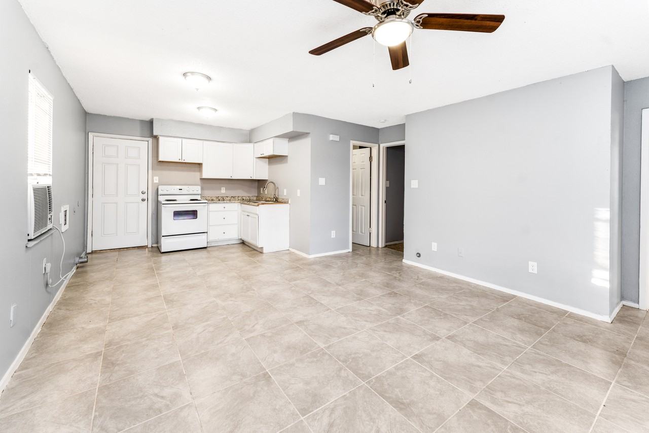 514 Frazier St #1 - Photo 5 of 27