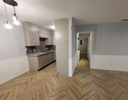 featured image of 425 N Gilmer St