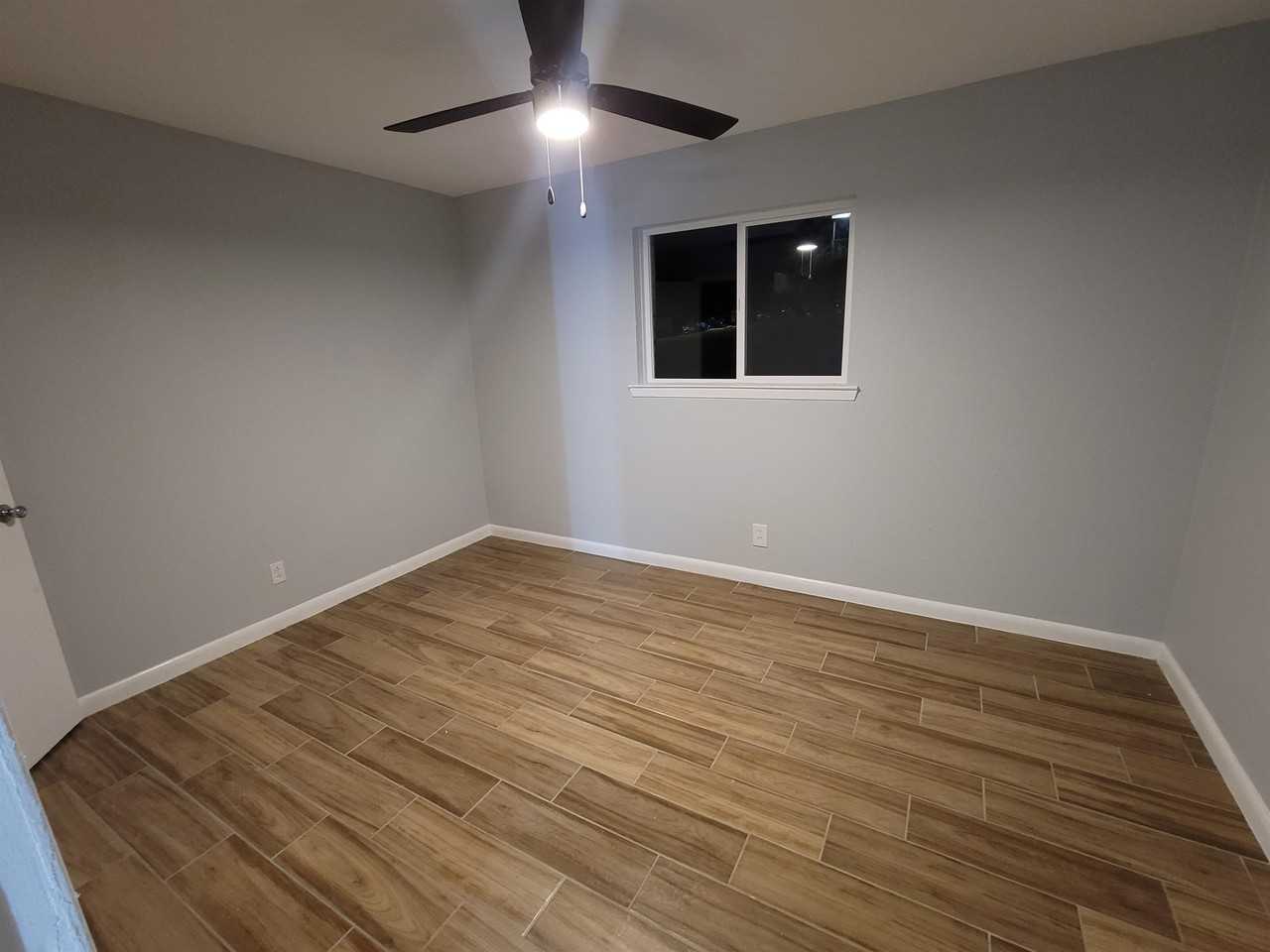 425 North Gilmer Street - Photo 7 of 17