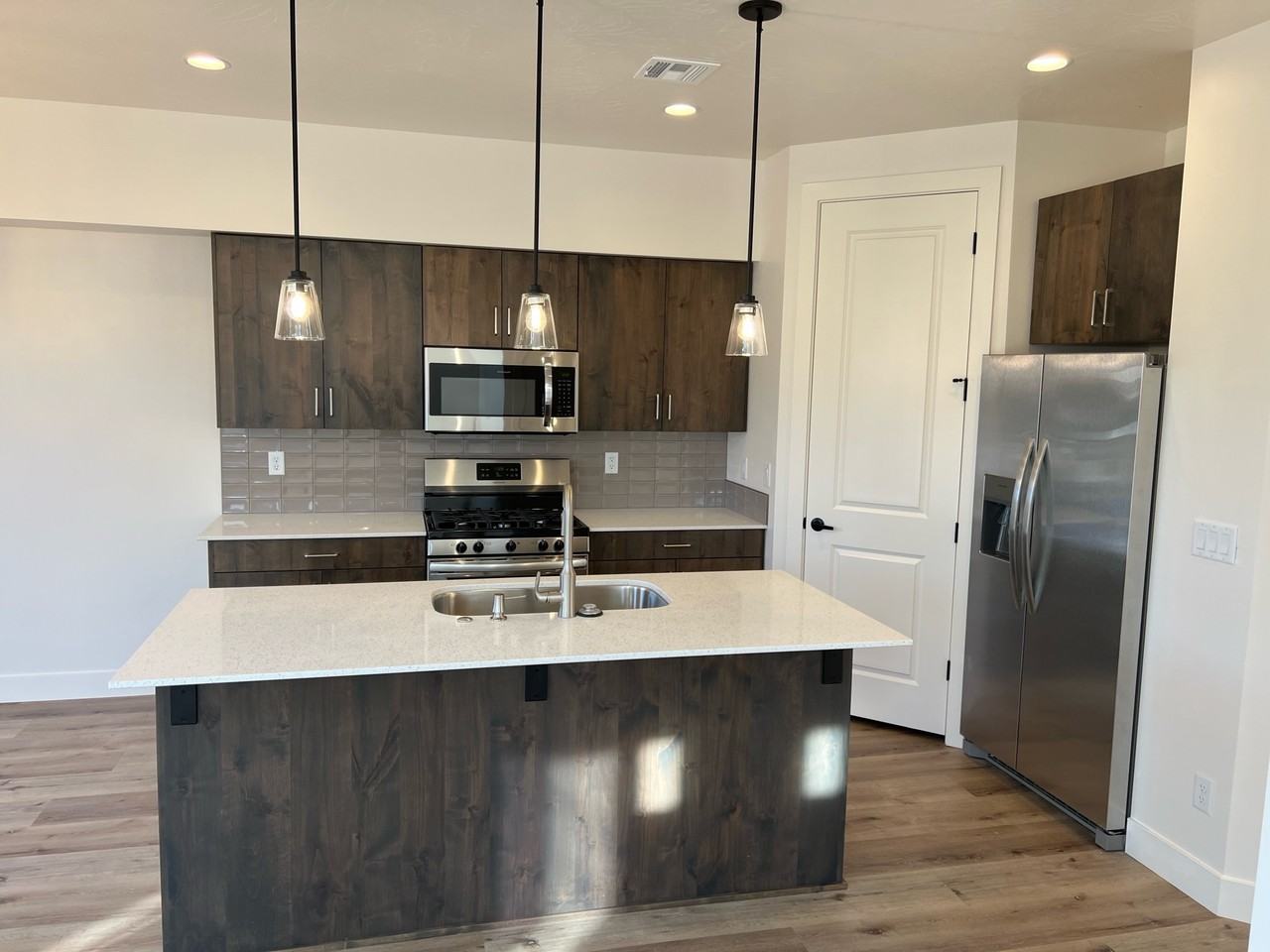 273 S 1930 W - BH - Photo 6 of 20