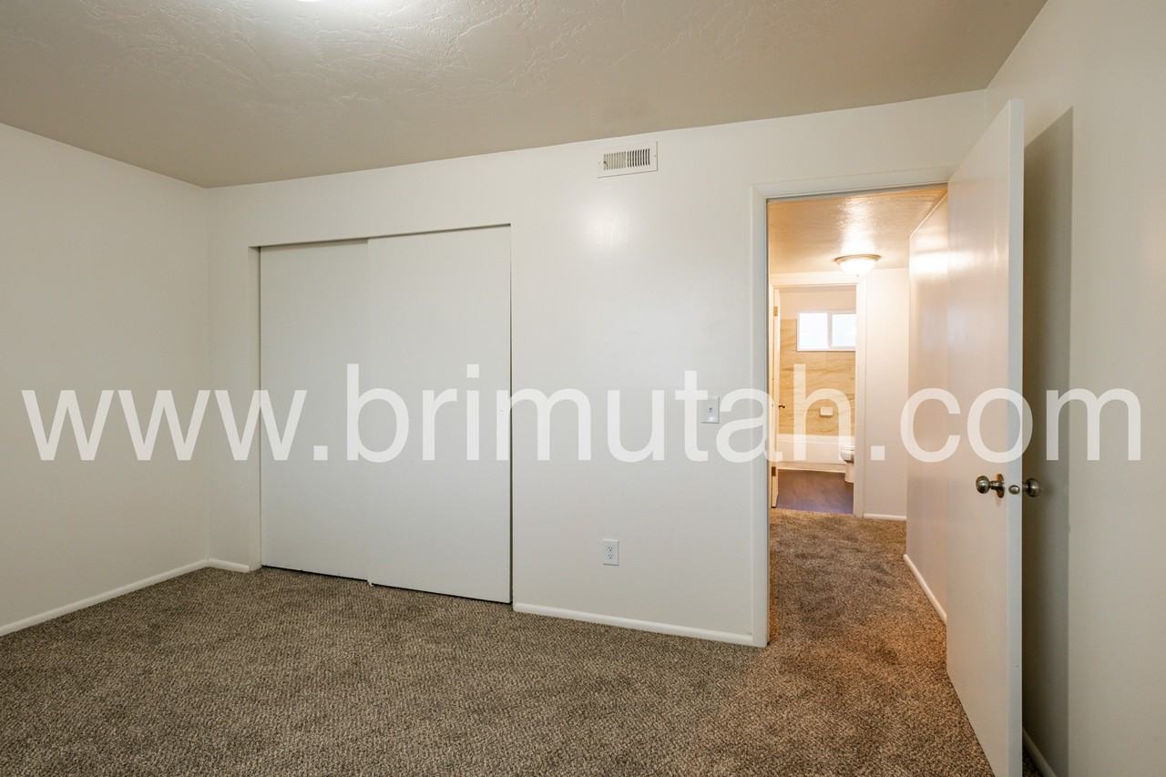 4727 South 1300 East - Peterson - Photo 7 of 11