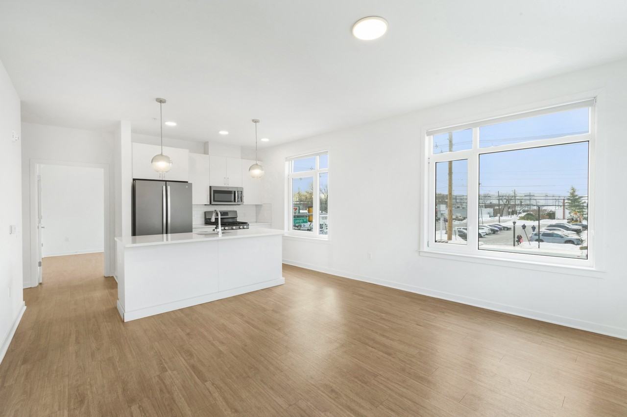 1181 Morris Avenue - Photo 6 of 50