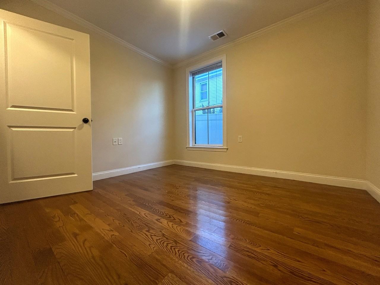 2747 Washington Street - Photo 5 of 14