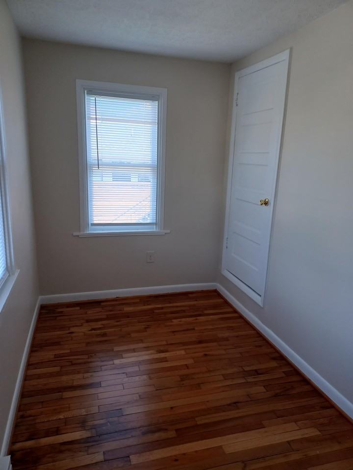 916 South Cameron Street - Photo 6 of 11