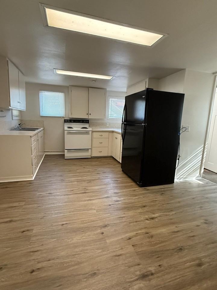 1327 Oriental Ave #1 - Photo 3 of 4