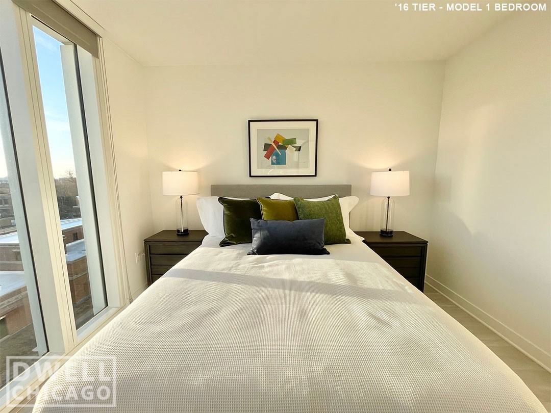 W Webster Ave & N Burling St #902 - Photo 3 of 12