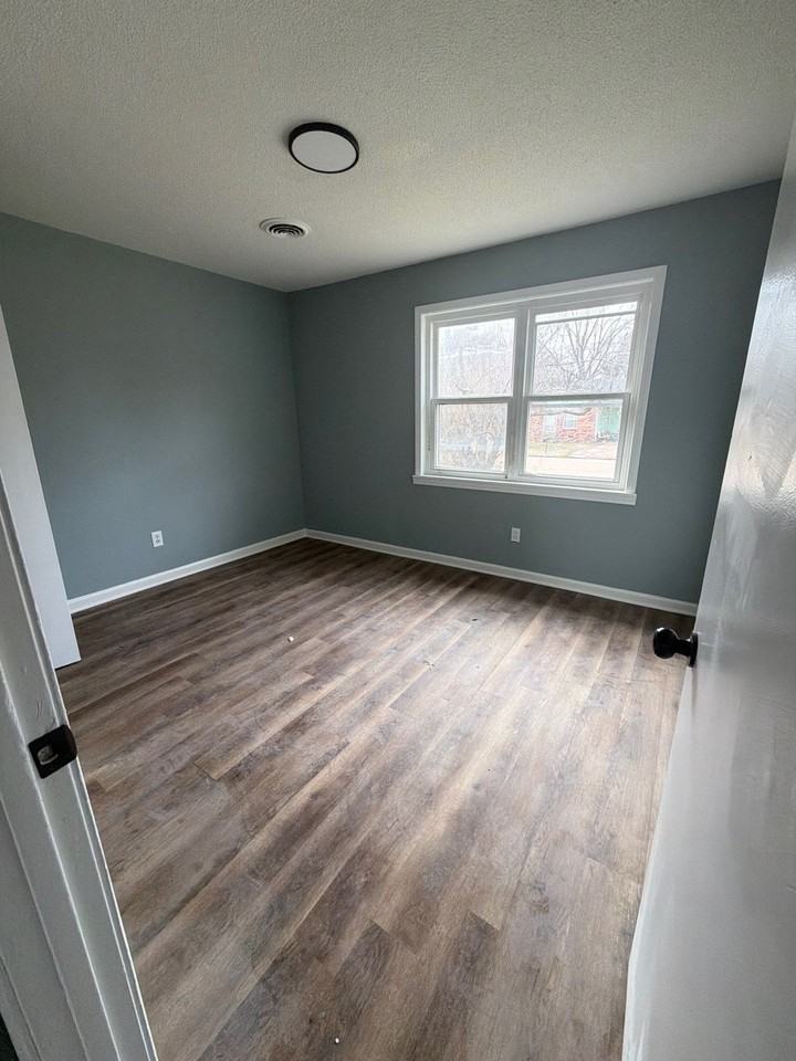 150 Tisdale St #1 - Photo 4 of 6