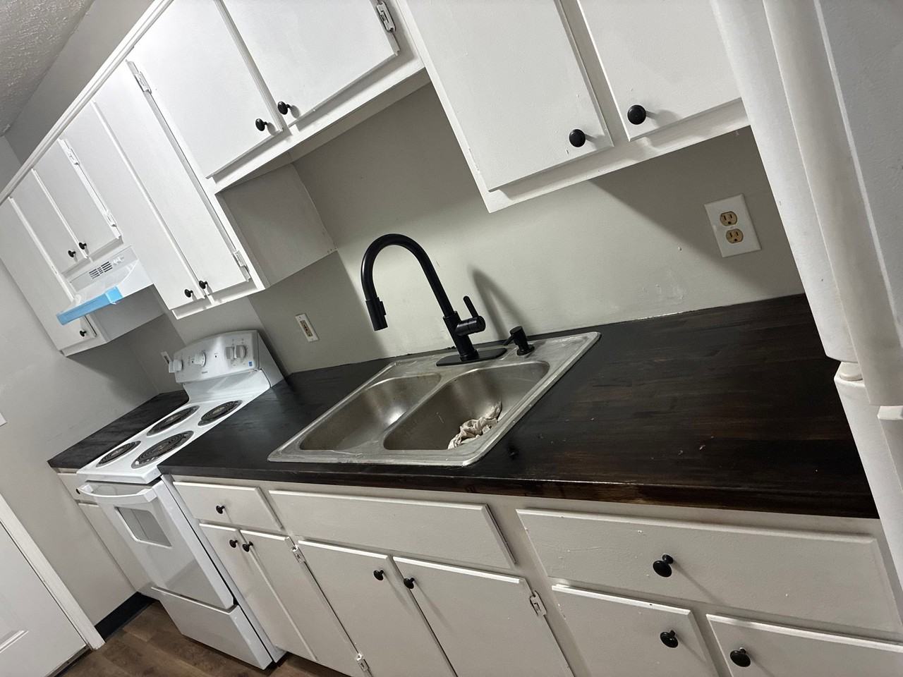 427 N Wilson Ave #1 - Photo 6 of 6