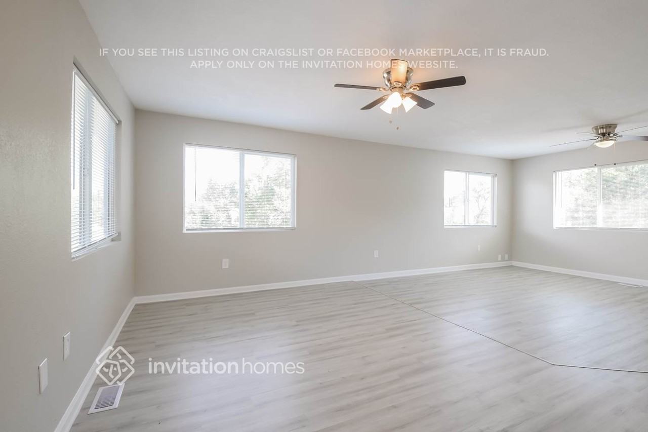 1850 W Mosier Pl - Photo 3 of 15