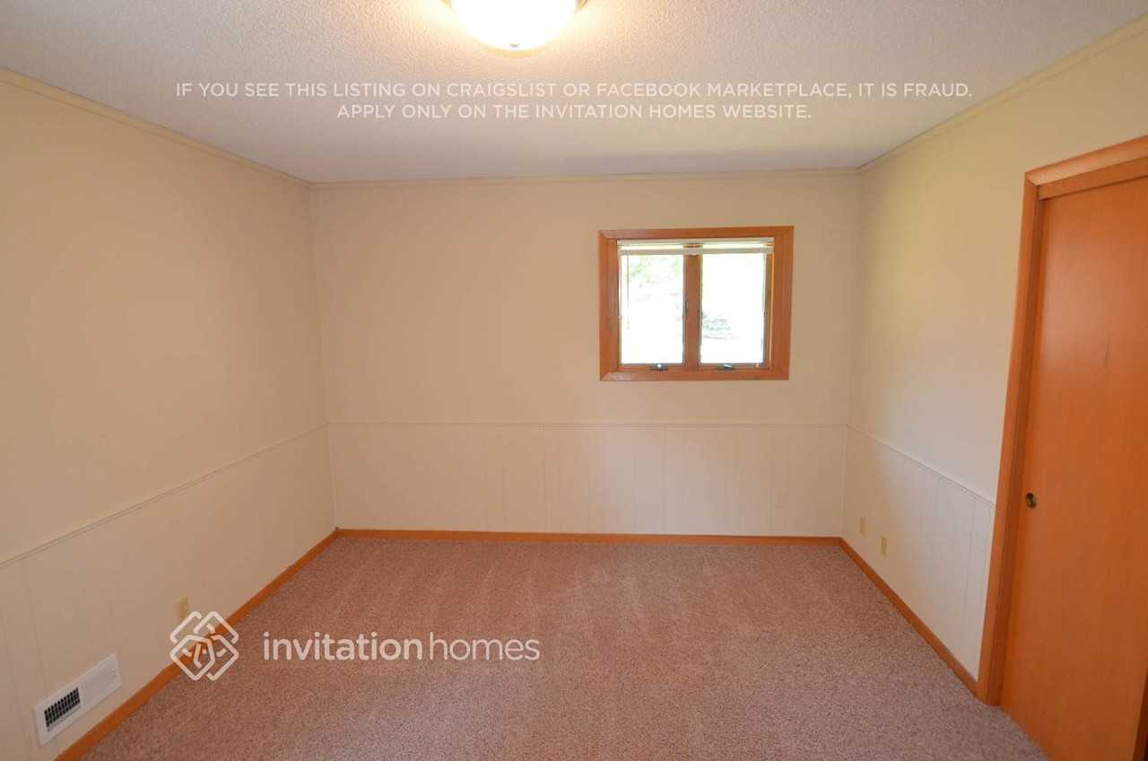 8532 Thomas Ave S - Photo 5 of 12