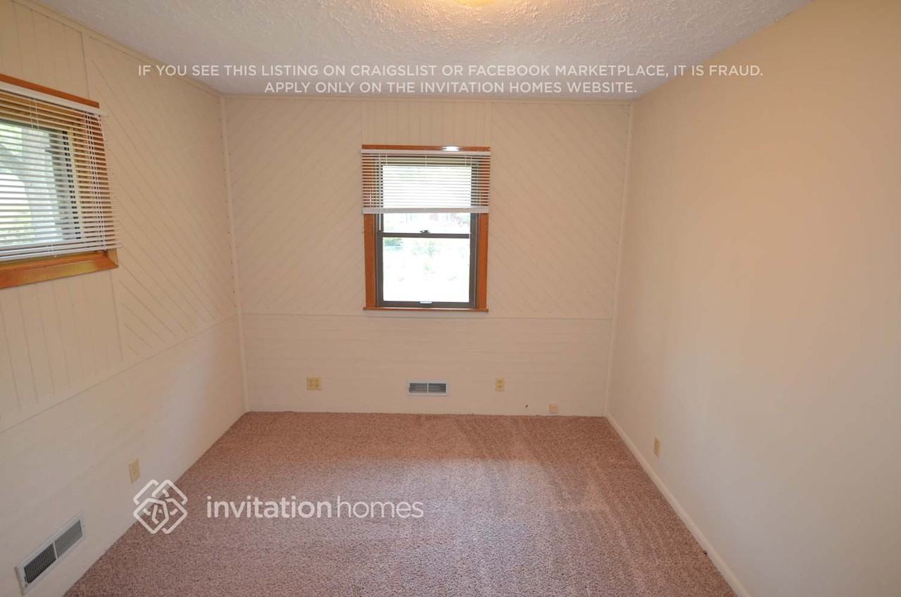 8532 Thomas Ave S - Photo 7 of 12