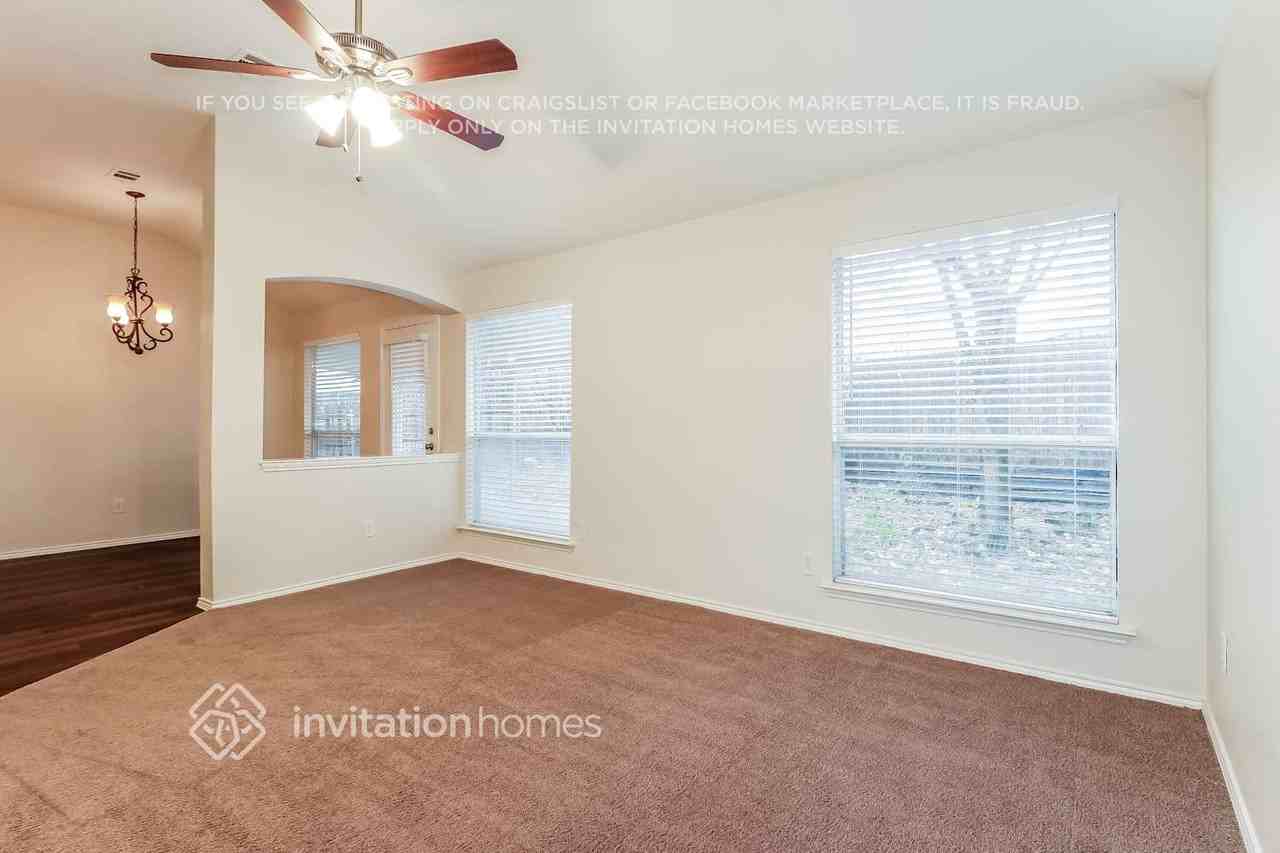 9713 Westmere Ln - Photo 3 of 14