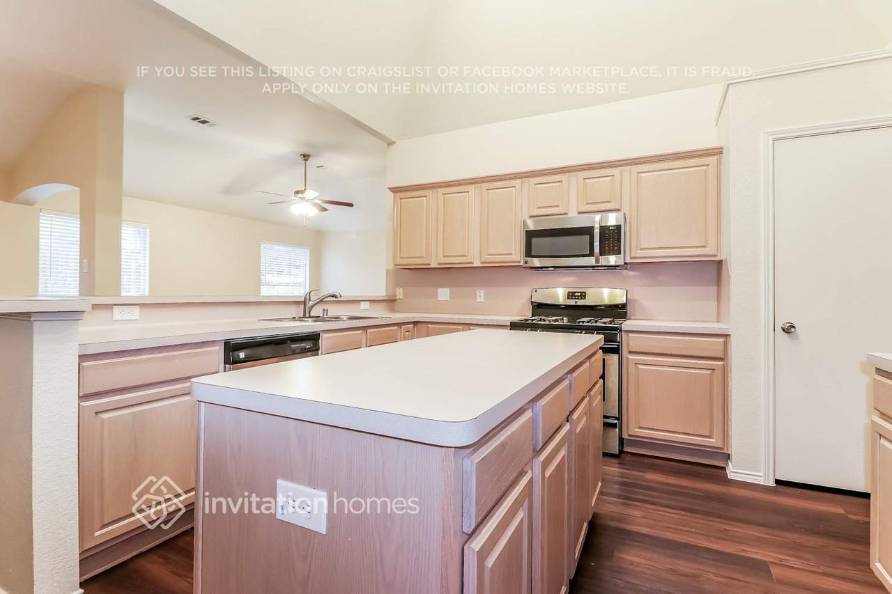 9713 Westmere Ln - Photo 6 of 14