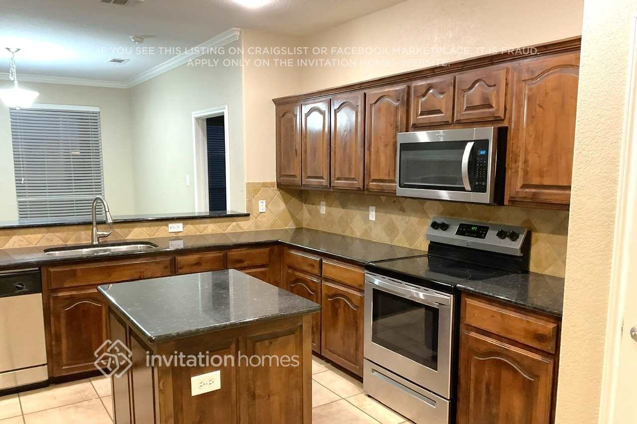 1225 Spanish Moss Dr - Photo 5 of 19