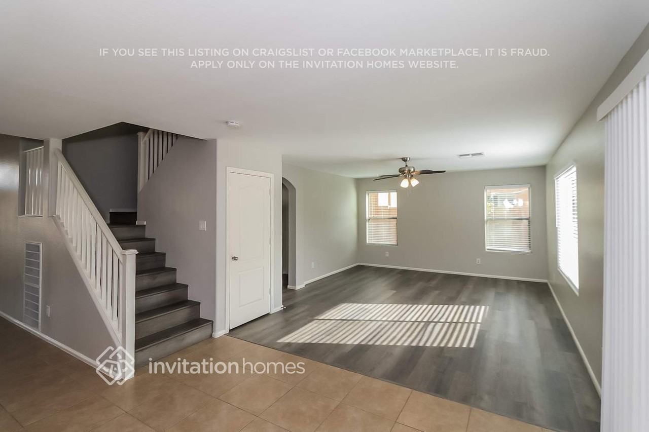 7261 W Glenn Dr - Photo 4 of 16